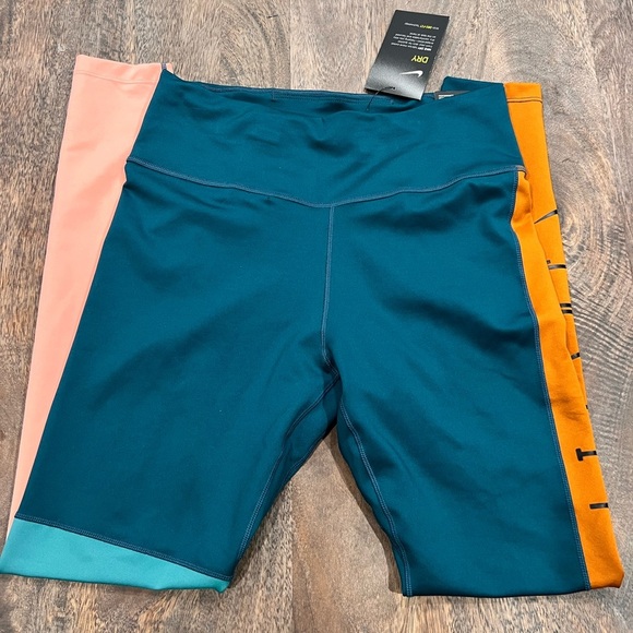Womens Nike Nike NWT 7/8 Color Block Tights Size medium Mid Rise Dri Fit - Picture 4 of 8